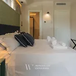 Wanderlust Experience Waves Lux * 巴里