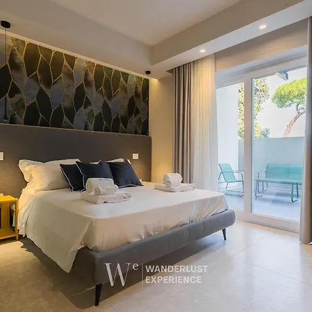 Wanderlust Experience Waves Lux