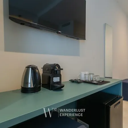 Wanderlust Experience Waves Lux Bari