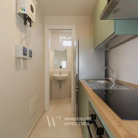 Wanderlust Experience Waves Lux *