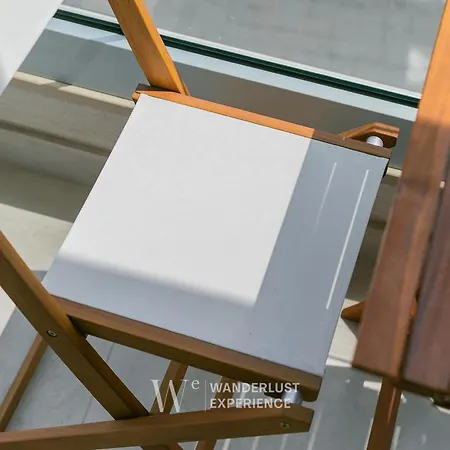 Wanderlust Experience Waves Lux Bari