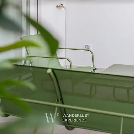 Wanderlust Experience Waves Lux Bari