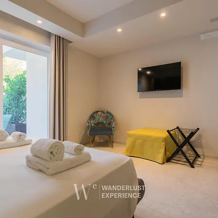 Wanderlust Experience Waves Lux