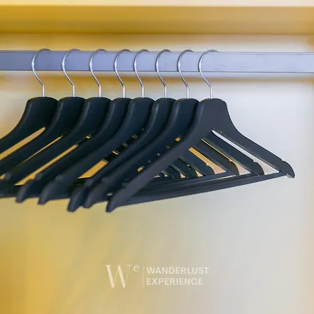 Wanderlust Experience Waves Lux Bari