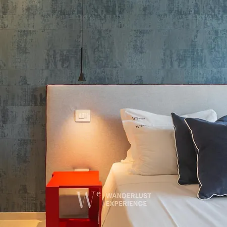 Wanderlust Experience Waves Lux Bari