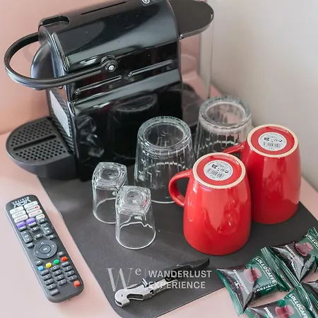 Wanderlust Experience Waves Lux