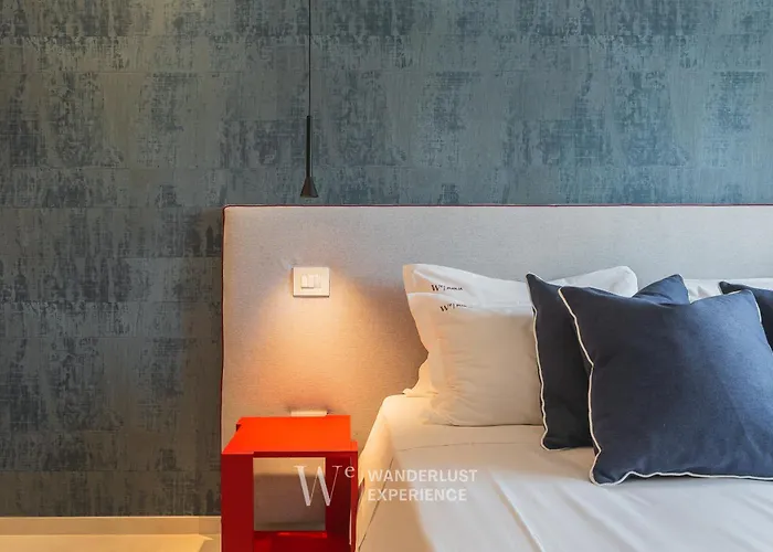 Wanderlust Experience Waves Lux בארי